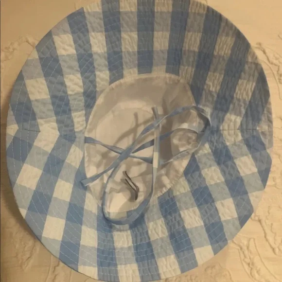 Woman’s hat - Picture 5 of 7